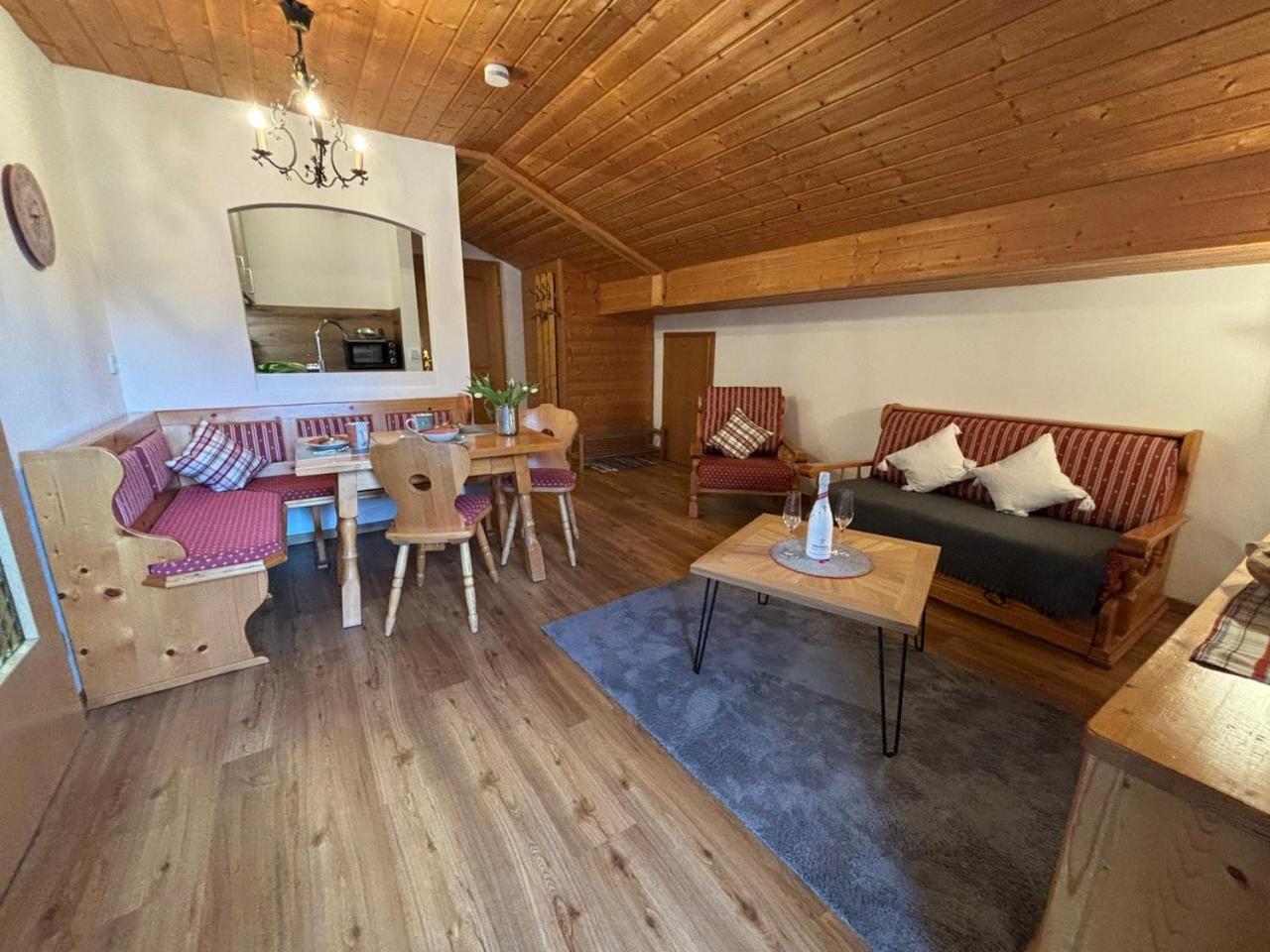 Ferienwohnung Bergfrieden Krün Rum bild